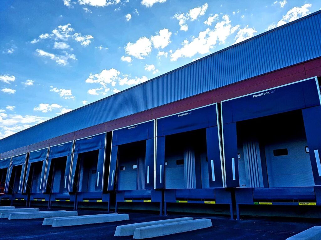 quais entrepot extérieur porte sectionnelle